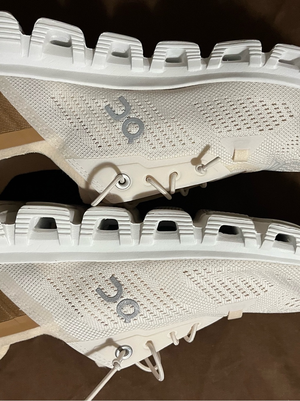 On Running Cloud 6 Coast Sneaker Gardenia/sphinx Cloud
(Cream) - Picture 11 of 16